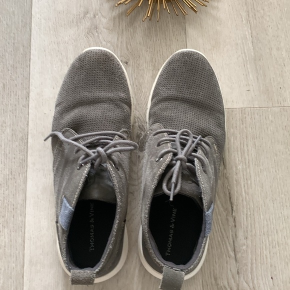 Thomas &‎ Vine  Men\'s McCoy Chukka Boots - Grey leather boots size 10.5 suede main image 6